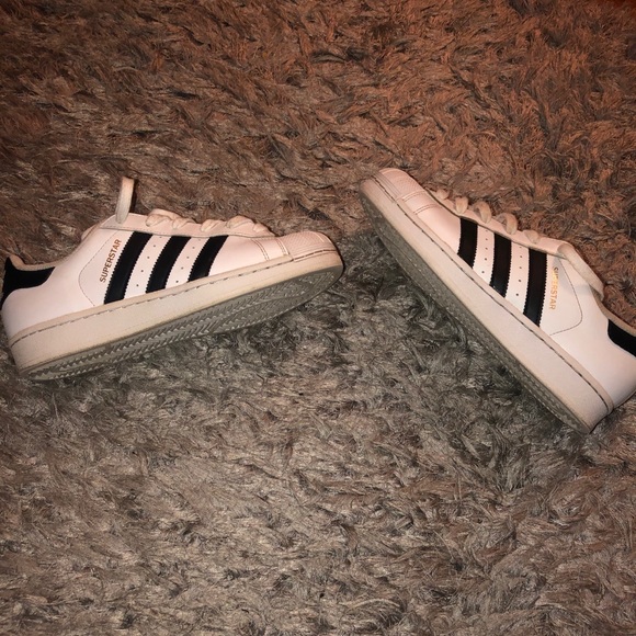 Addidas Black and White Shell Toe - Picture 2 of 9